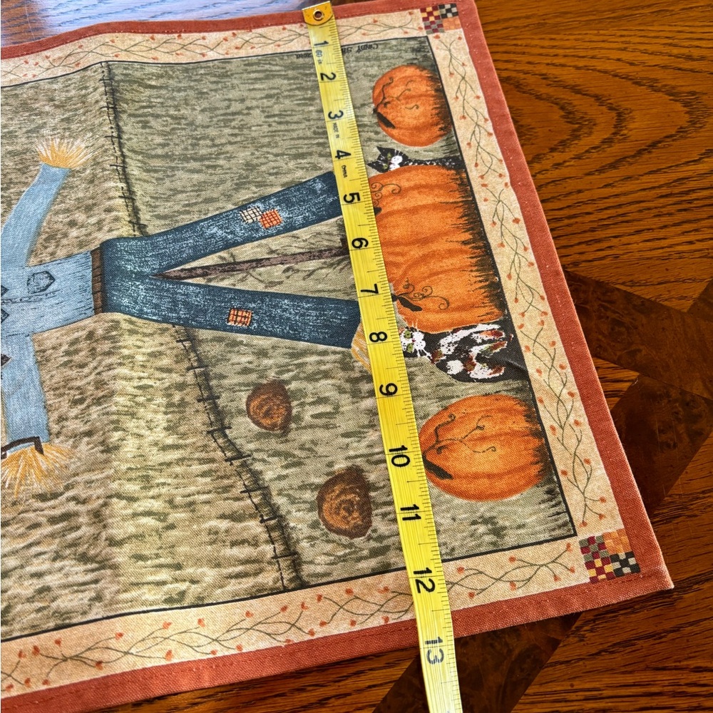 Pretty Fall Table Runner 🍁 - Picture 5 of 5
